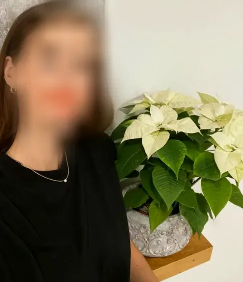Kamilla, 37