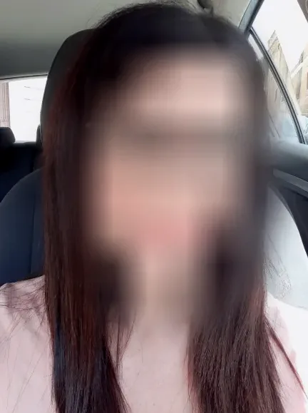 Karla, 38