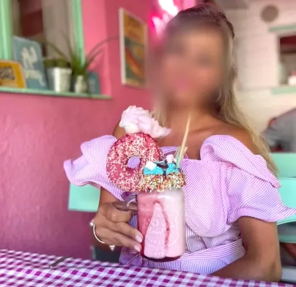 Mariam, 35