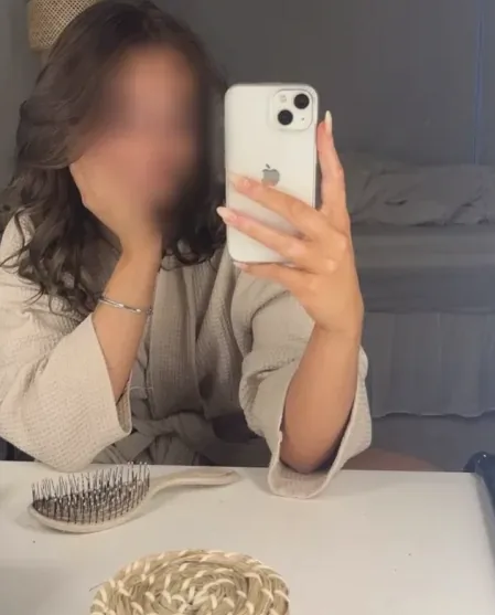 Marie, 20