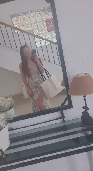 Merle, 28