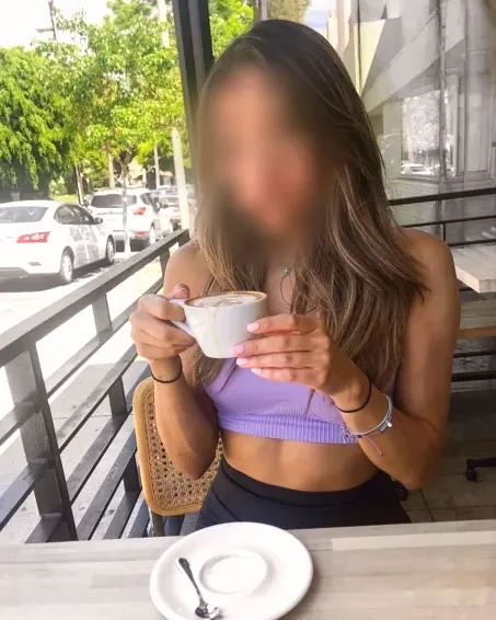 Nour, 32