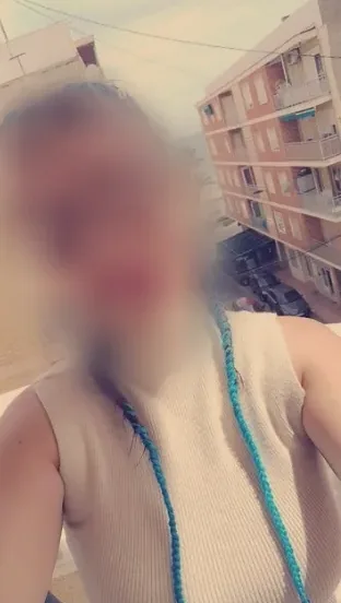 Pernille, 32