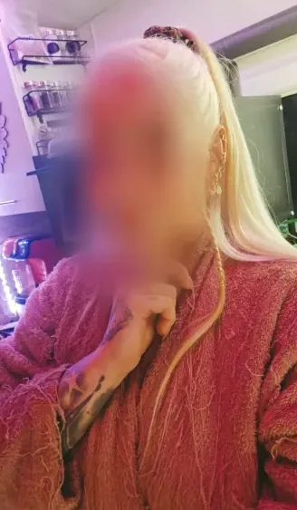 Tina, 34
