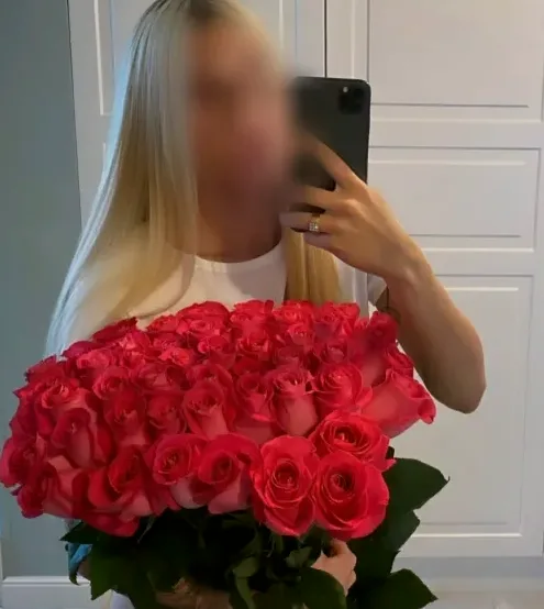 Tina, 35